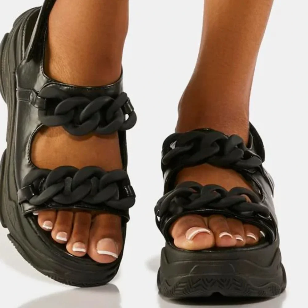 AZALEA WANG SKYLER PLATFORM SANDALS SIZE 10 - Picture 13 of 17